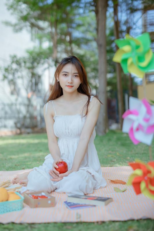 Ảnh Gái Trung Tóc Ngắn Vẻ Đẹp Tỏa Sáng Từ Nội Tâm Đến Ngoại Hình Của Người Con Gái Việt Nam